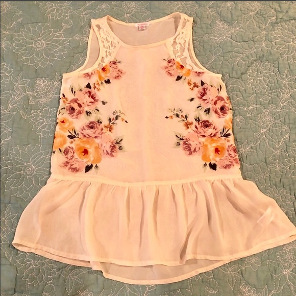 Xhilaration Tops - Floral peplum top light weight